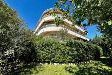 Modern studio near the sea in Golf Juan