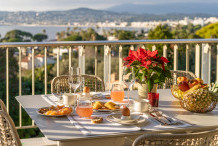 Superbe appartement 5 pièces avec vue panoramique sur la mer au Cap d'Antibes