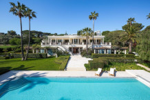 Stunning villa with heated pool located just near Garoupe beach